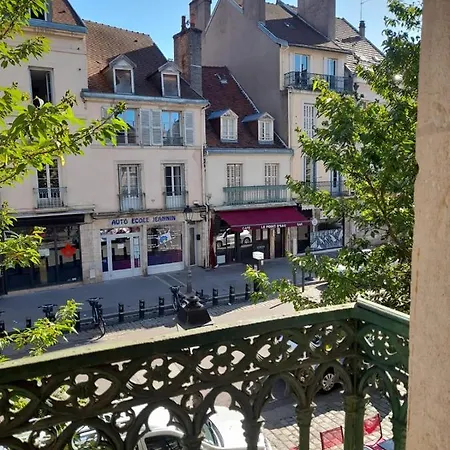 Emplacement Ideal : Studio Au Coeur De Disponible En Location Апартаменты